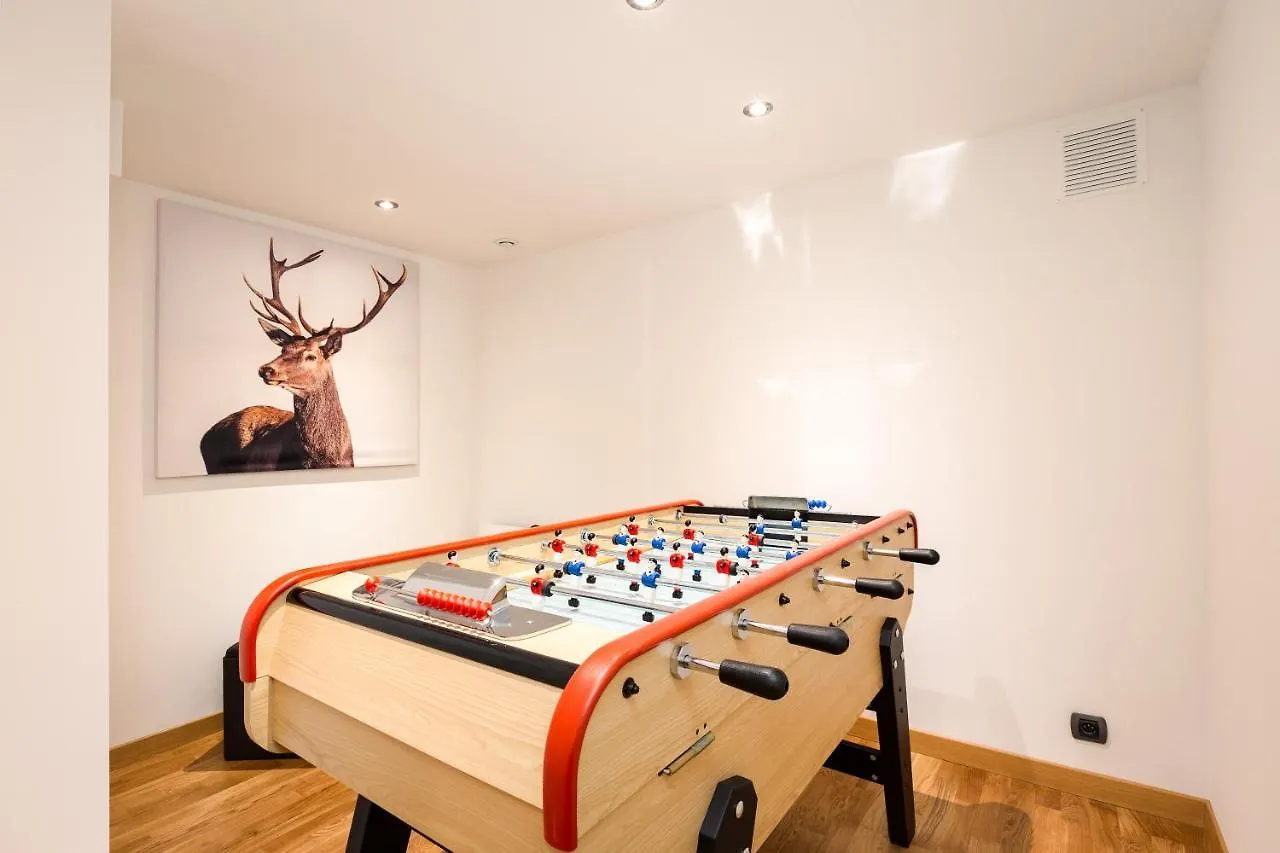 Chalet Les Praz - 280Sqm - Sauna Cinema Fitness - 5 Bedrooms In Heart Of Les Praz - By Cozee Rentals Chamonix